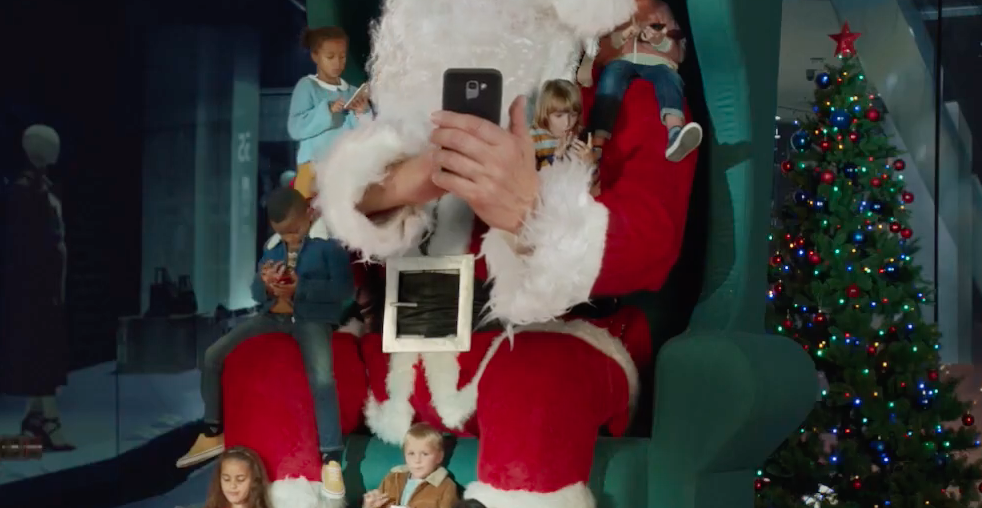 Michel Gondry directs HP’s Christmas ad