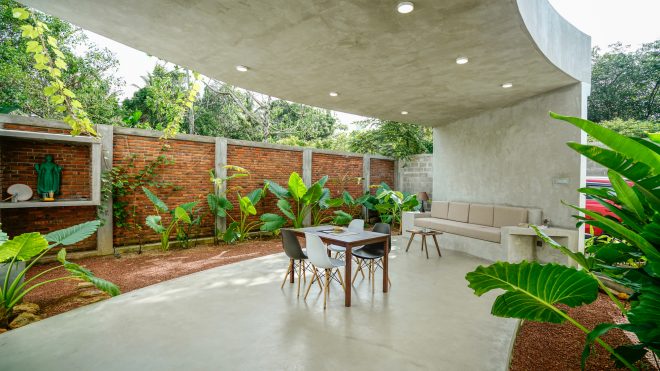 The “cul-de-sac” Residence / Chathurika Kulasinghe - Architect