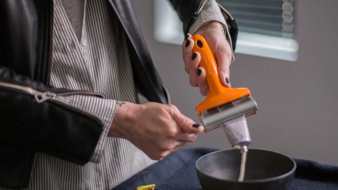This hand-held squeezer ensures absolutely zero in-tube wastage