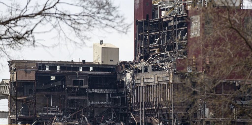 Chicago Mayor Lori Lightfoot announces $68K in fines for demolition of former coal plant in Little Village that caused dust clouds