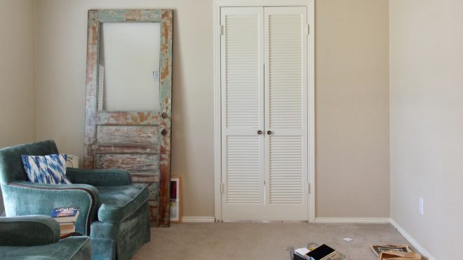 Before and After: Stylish DIY Bookshelves Make This Living Room Extra Dreamy