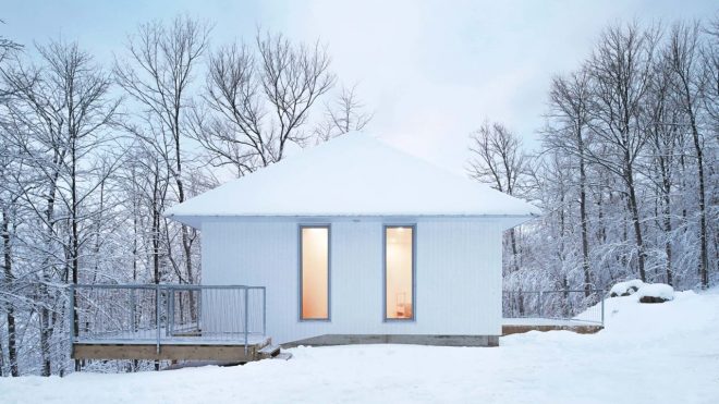 The Minimalist Poisson Blanc Chalet by _naturehumaine - Design Milk