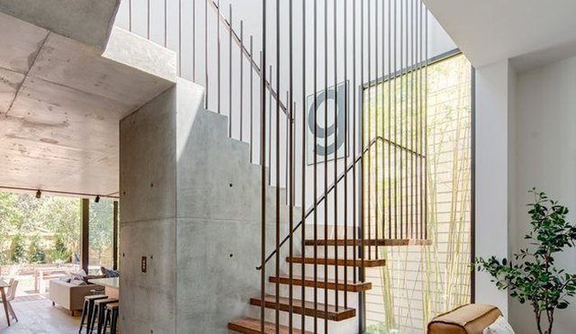 8 Floating Staircase Ideas That Will Uniquely Elevate Your Interiors | Hunker