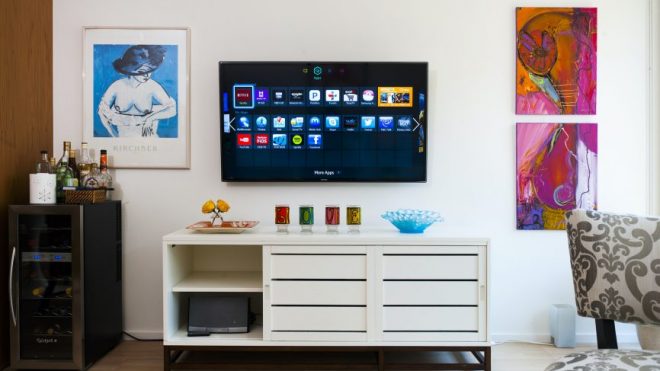 6 different ways to place the TV in your bedroom