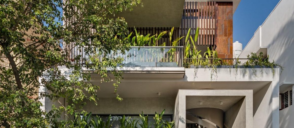 Belaku House / TechnoArchitecture