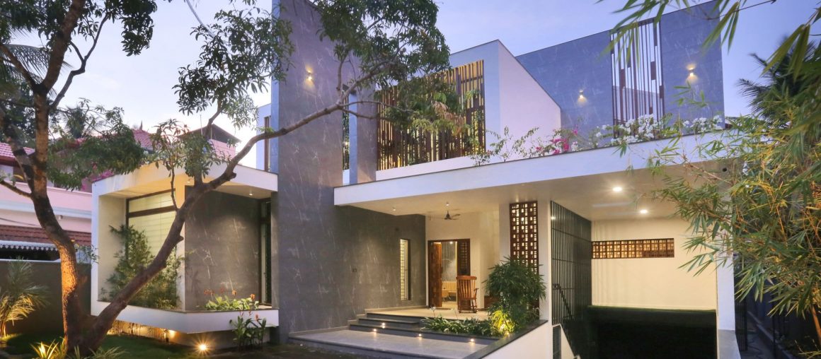 The Axial House / VM Architects