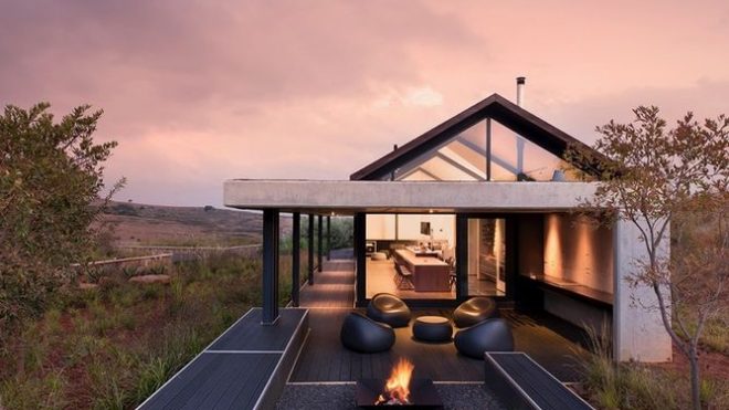 Modern Weekend House In South Africa Fuses With Its Natural Habitat