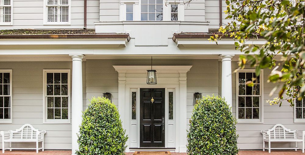 This traditional home in California has been given a modern update