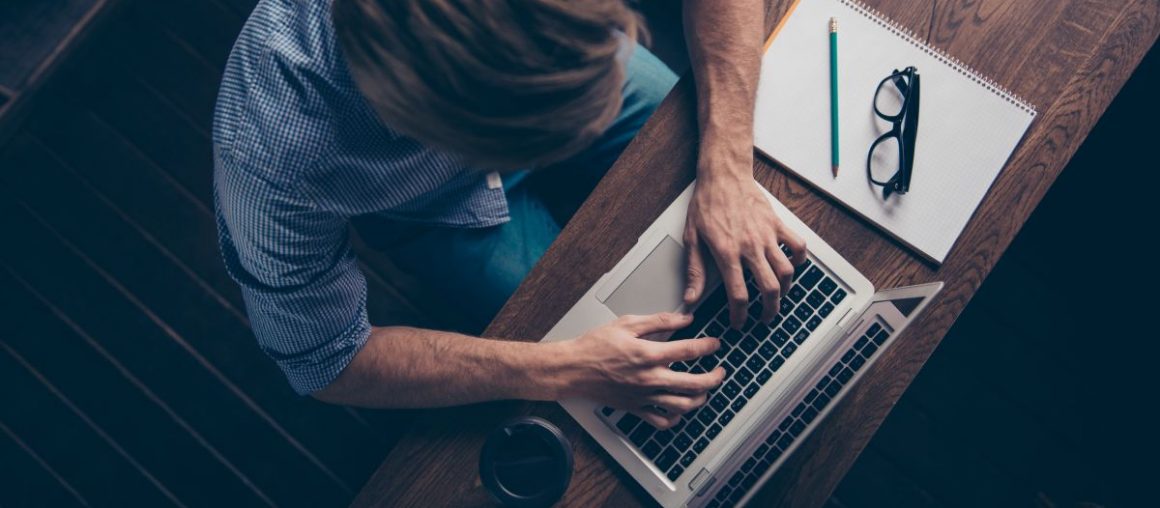 How to Access Facebook's New Redesigned Desktop Site With Dark Mode Now