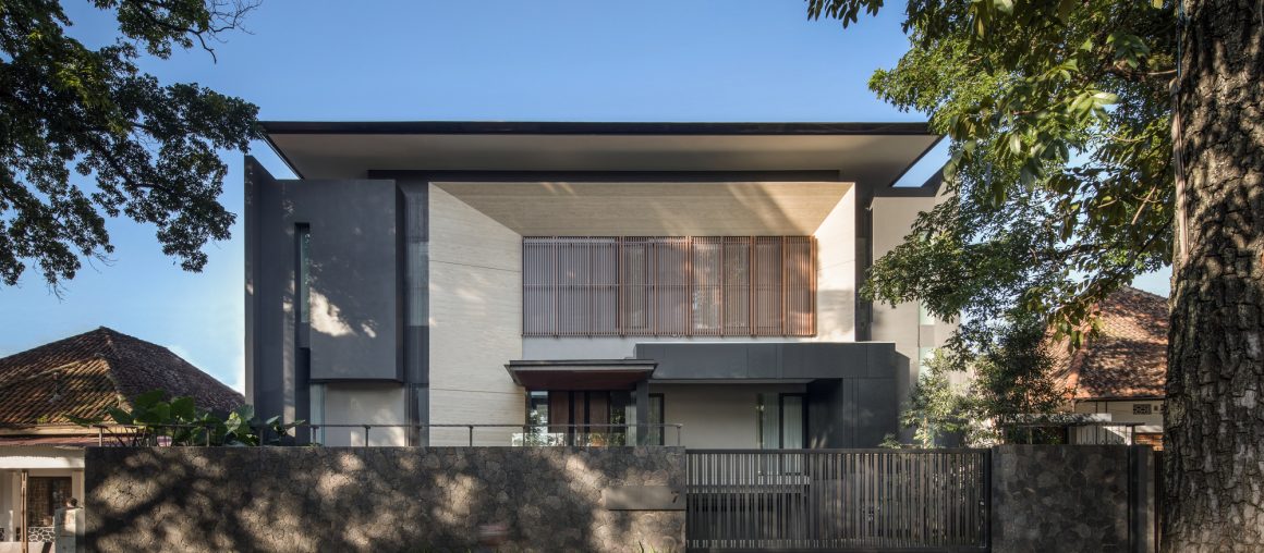 FE House / Rakta Studio