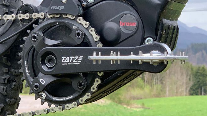 Found: Tatze Blade flat pedals are just 3mm thick, w/bearing housed in custom crank arm - Bikerumor