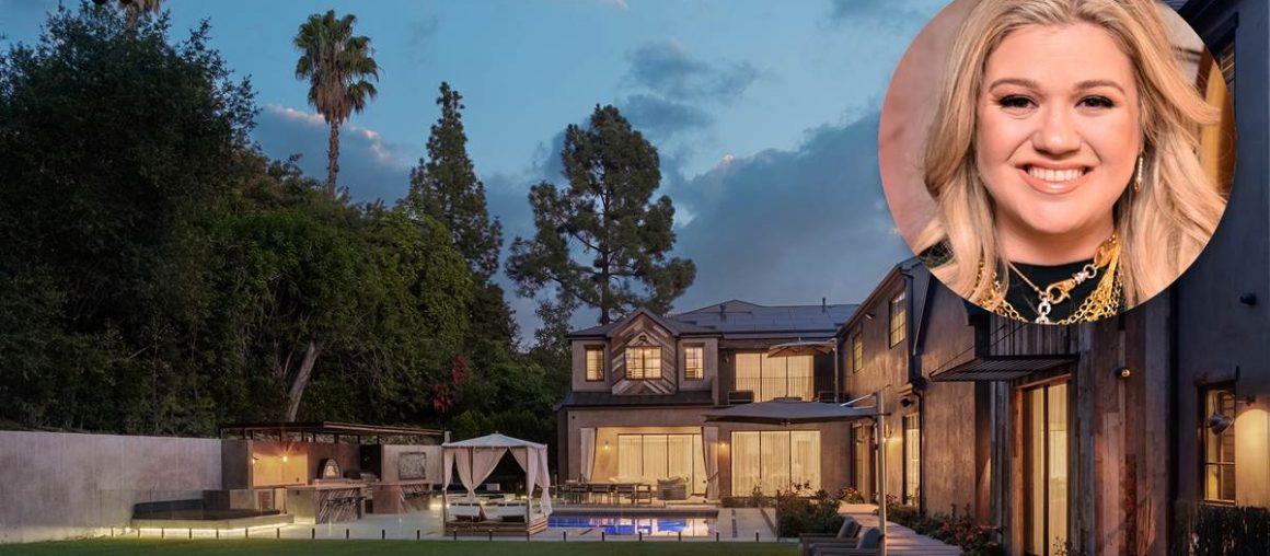 Take a look inside Kelly Clarkson's glamorous L.A. home
