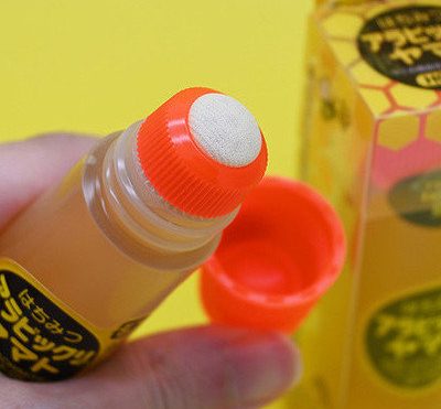 A Japanese Package Design Switcheroo: Selling Honey in Easy-to-Dispense Glue Bottles - Core77