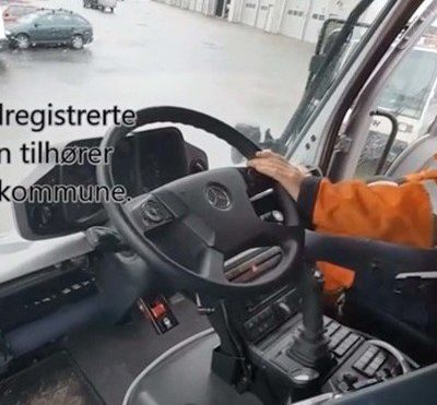 This Mercedes Truck Lets You Slide the Steering Wheel and Pedals From One Side to the Other - Core77
