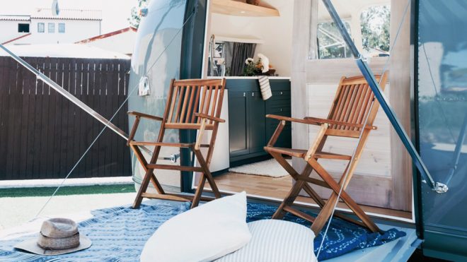 1973 Airstream is an 'easy-breezy' off-grid home with a fold-out deck