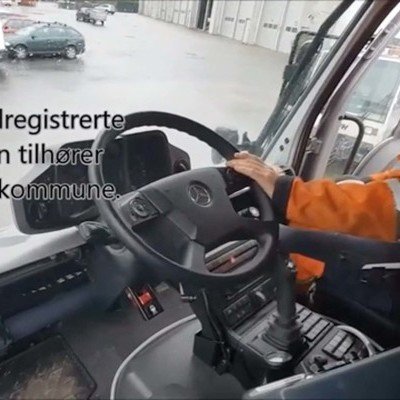 This Mercedes Truck Lets You Slide the Steering Wheel and Pedals From One Side of the Cabin to the Other - Core77