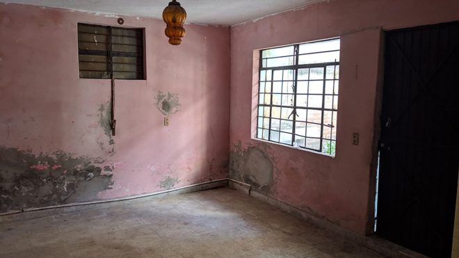 Before & After: A Completely Dilapidated Mexico House Got an Amazing Modern Renovation