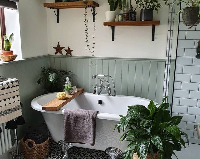 Forget Minimalism, These Maximalist Bathroom Ideas Are Big on Style and Color | Hunker