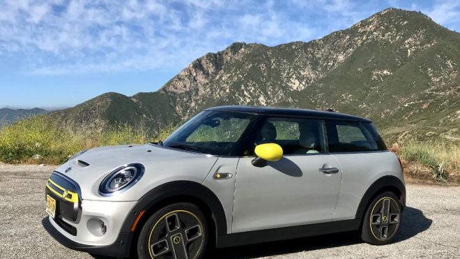 MINI SE Is An Unexpectedly Entertaining And Delightfully Naughty Battery-Electric Urban Scooter