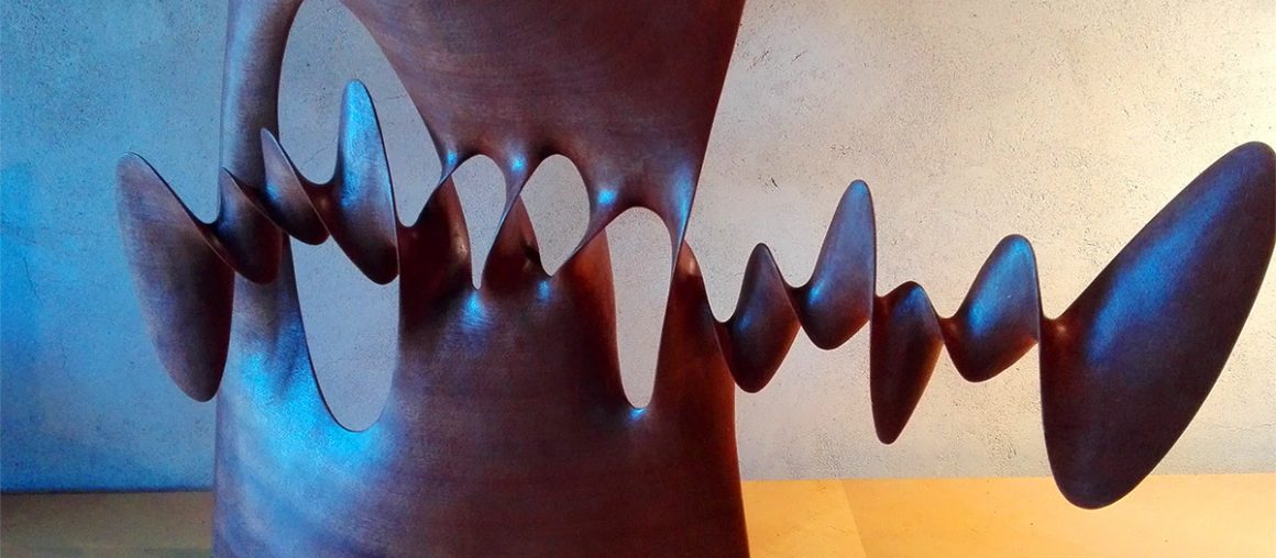 Spirals and Loops Twist Through Wooden Sculptures by Xavier Puente Vilardell