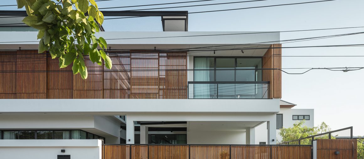 Religion Is at the Center of Bangkae House