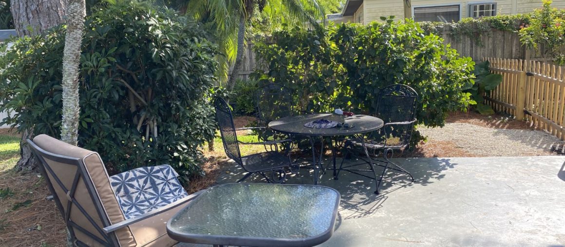 Before and After: A $500 Redo Turns a “Blah” Patio into the Perfect Hangout