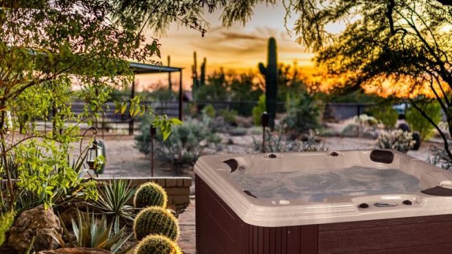 5 Best Hot Tubs - Rewiews and Buyign Guide