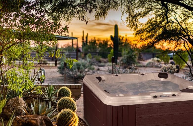 5 Best Hot Tubs - Rewiews and Buyign Guide