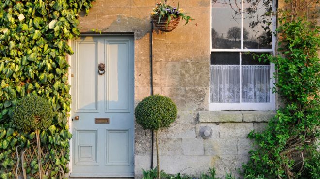 This New Wallpaper Brings English Country Cottage Style Anywhere You Hang It