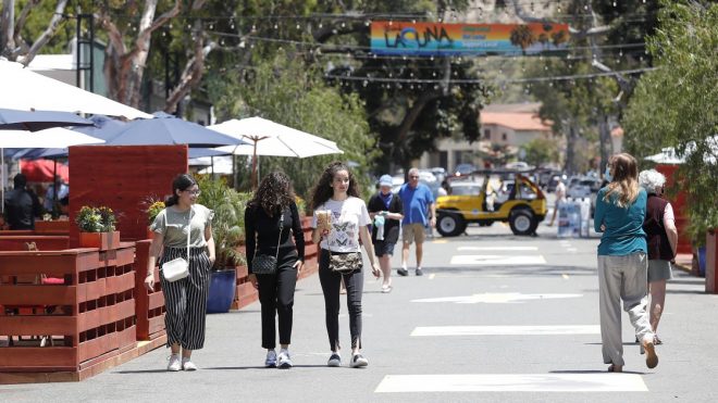 Laguna Beach to relax permitting, parking standards for new businesses downtown