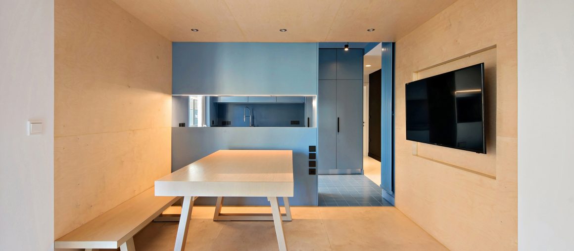 Monochromatic Kitchens: 3 Design Strategies with a Single Color