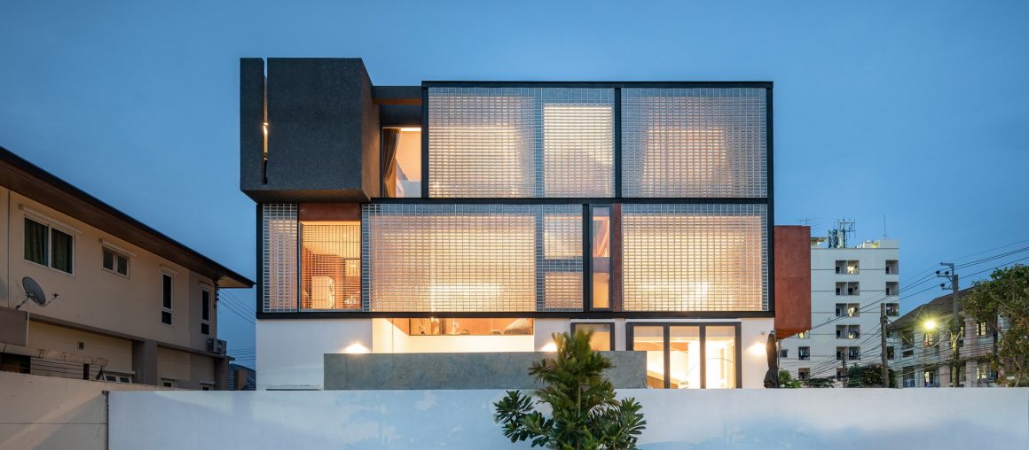Sena House / Archimontage Design Fields Sophisticated