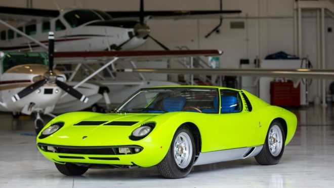 Someone Will Pay a Ton of Money for This Green-on-Blue 1968 Lamborghini Miura