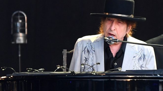 Bob Dylan Becomes First Artist With a Top 40 Album in Every Decade Since the 1960s on Billboard 200