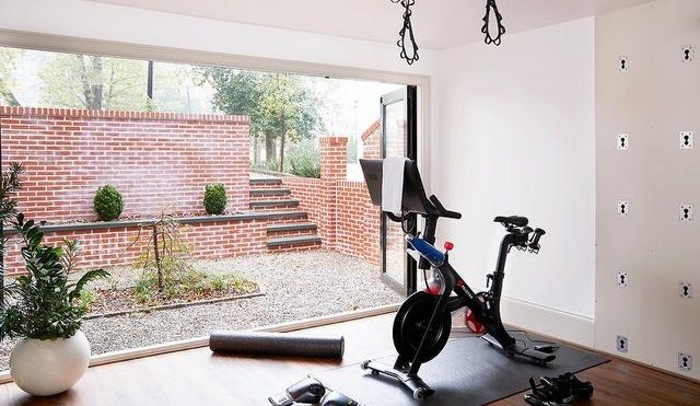 These Basement Gym Ideas Could Easily Be Mistaken for an Exclusive Workout Studio | Hunker