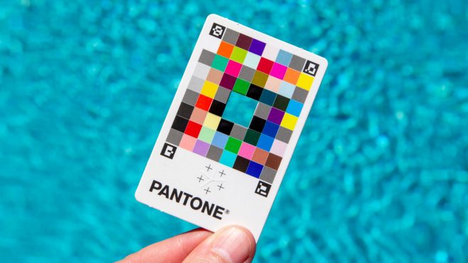 This $15 Rainbow Card Turns Your Smartphone Into a Highly Accurate Color Picker