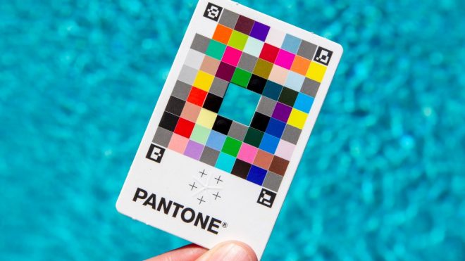 Pantone’s $15 rainbow card turns your smartphone camera into a highly accurate Color-Picker