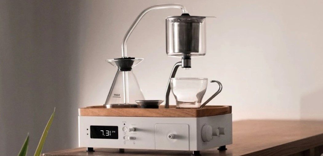 The Bariseur 2.0 wakes you up each morning with a fresh cup of coffee and a charged phone
