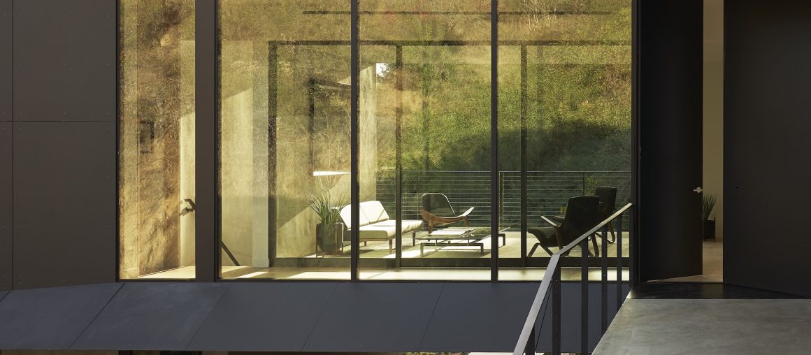 This Hillside Home Is Quintessential California Modernism – SURFACE