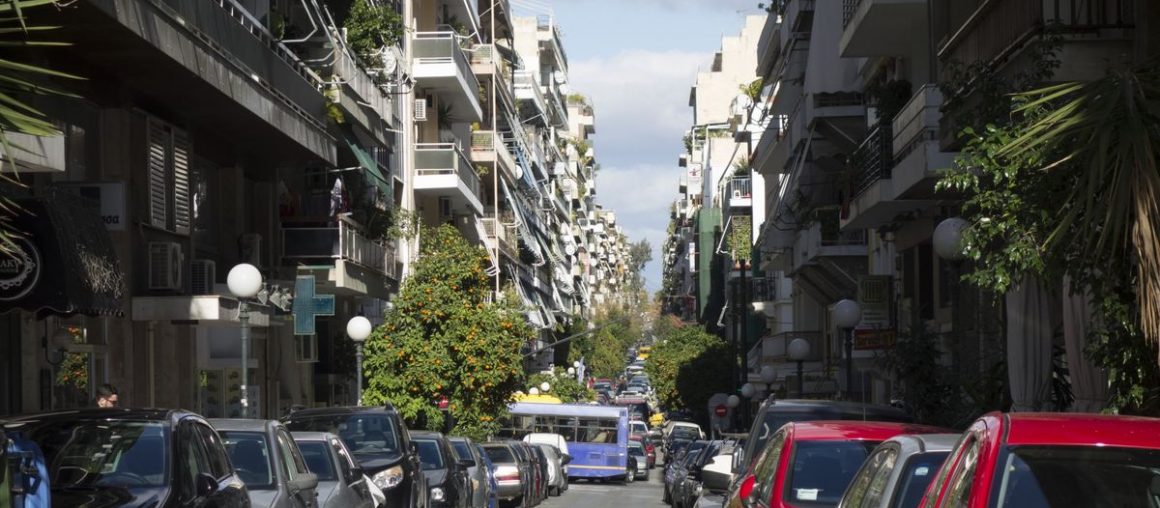 Behind the Accidentally Resilient Design of Athens Apartments