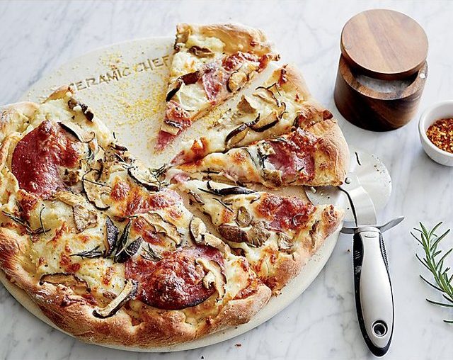 How to Clean a Pizza Stone | Hunker