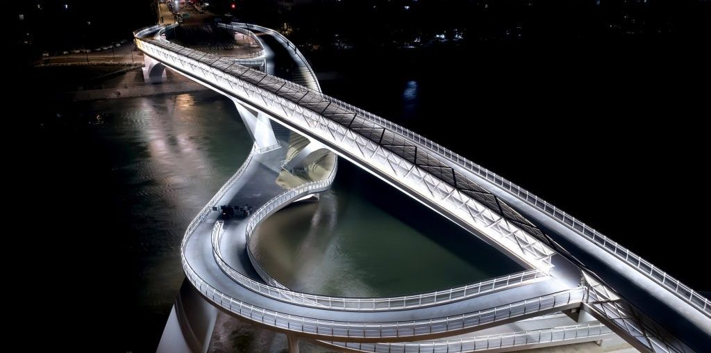 Wuchazi Bridge creates "infinite meandering path" over river in Chengdu