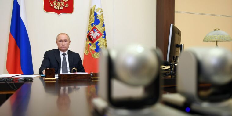Russia rushes to distribute its untested COVID-19 vaccine, “Sputnik V”