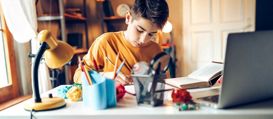 Hello, middle school! Here are 23 school supplies every sixth-grader needs