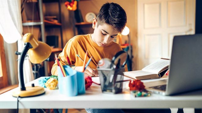Hello, middle school! Here are 23 school supplies every sixth-grader needs