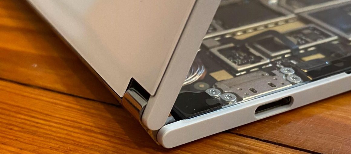 Microsoft Surface Duo's dual-screen hinge design is already winning me over