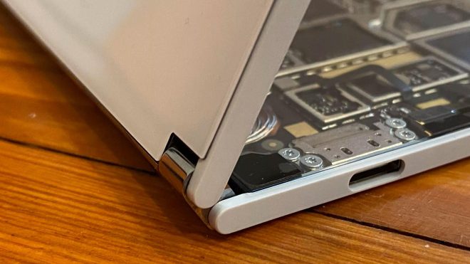 Microsoft Surface Duo's dual-screen hinge design is already winning me over