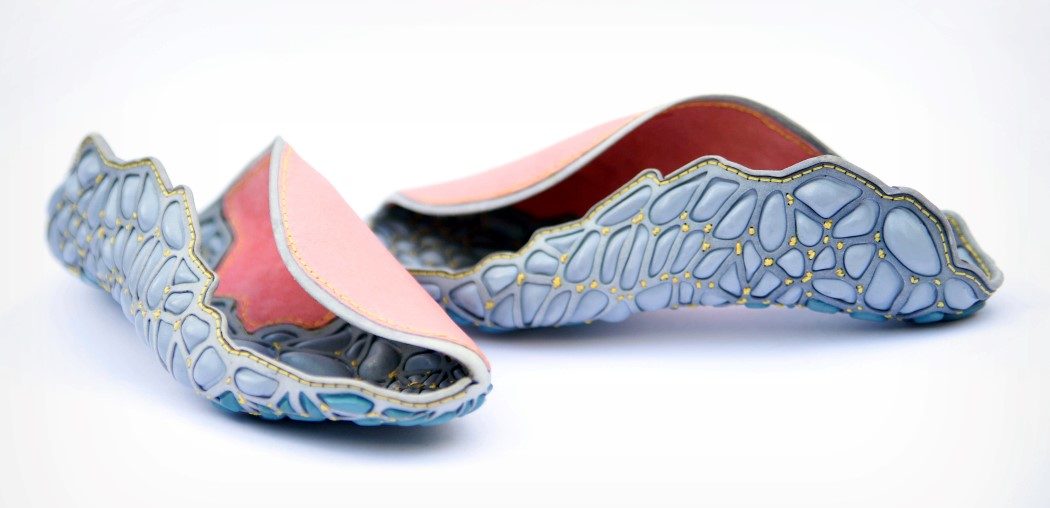 This slip-on shoe is custom made for your foot, with a single wrap-around surface
