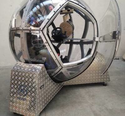 How a New Zealand Company Cracked the VR Motion Sickness Problem: Put the User in a 360-Degree Rotating Sphere - Core77
