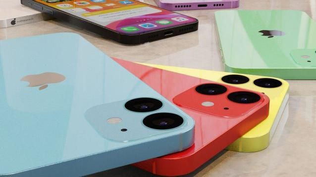 Apple’s Radical New iPhone Suddenly Takes Shape